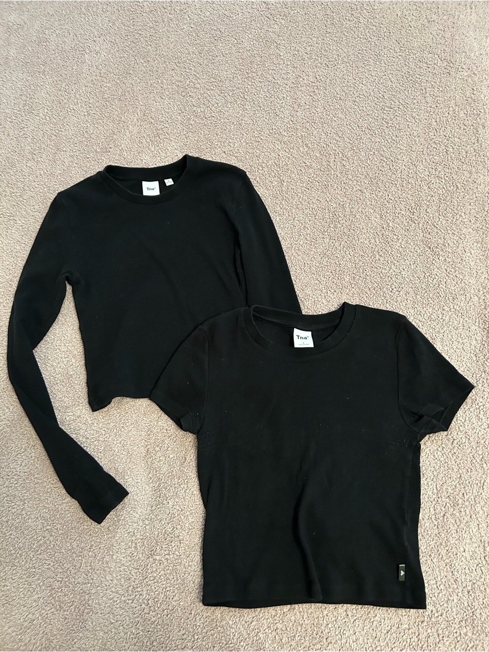 BUNDLE Tna Women’s Black Short & Long Sleeve Ribbed Cropped Tees